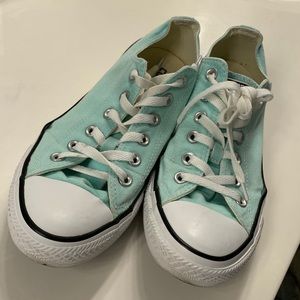 Mint green Converse chucks